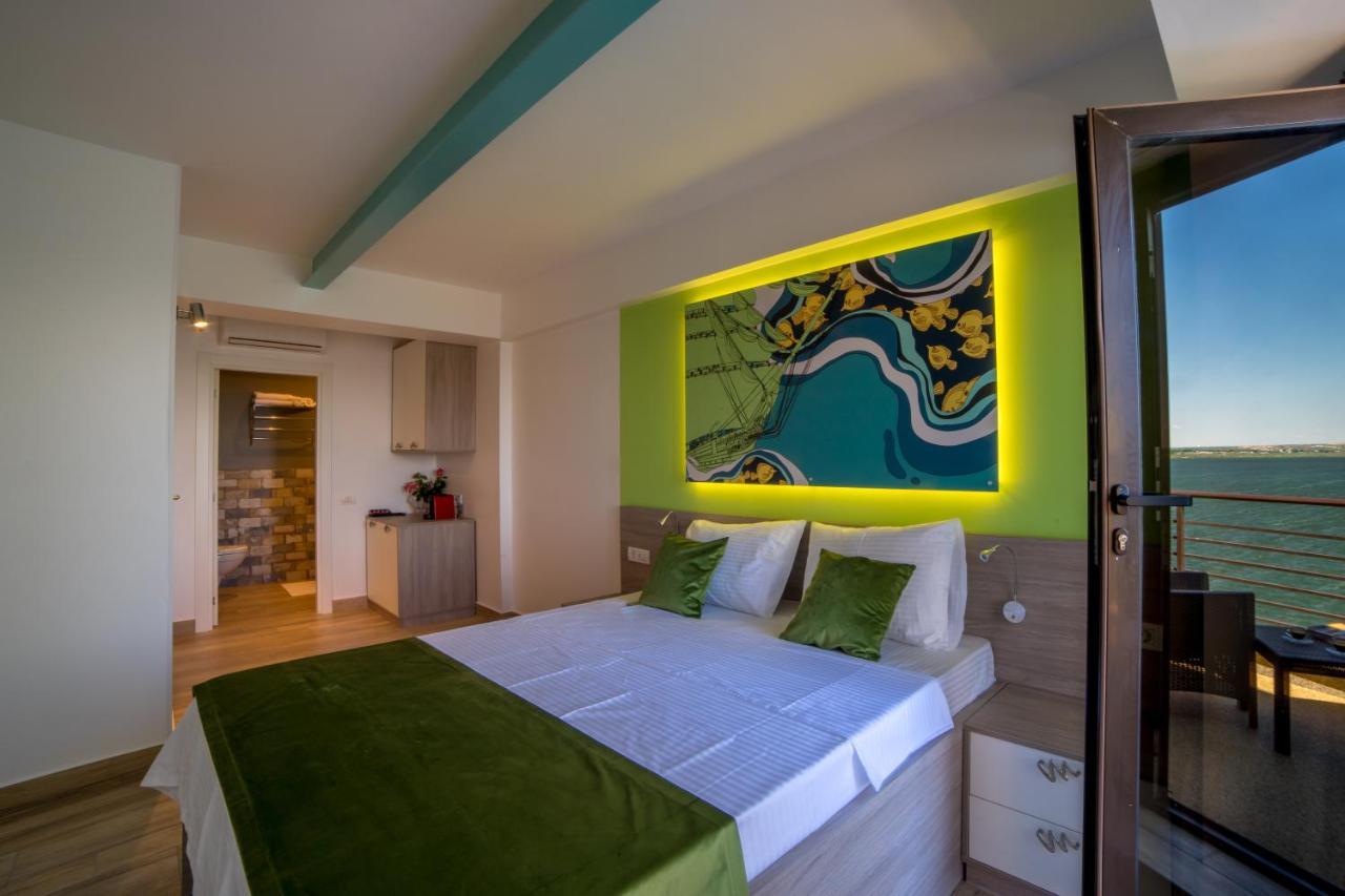 Lake Boutique Apartments & Rooms ママイア エクステリア 写真